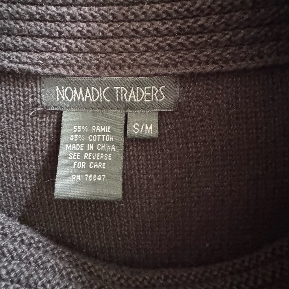 Nomadic Traders Cozy Black Red Patterned Women's … - image 5